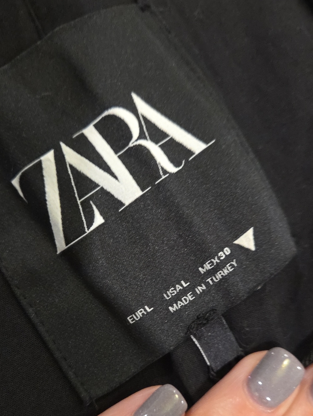 ZARA Black Cropped Tailored Button Vest Size L, New With Tag! - Picture 2 of 7